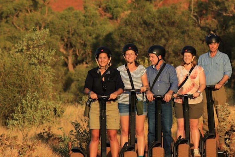 Experiència de l'Alba a Uluru i Tour en Segway, Yulara