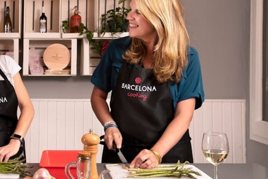 Barcelona: Premium Tapas & Paella Cooking Class tickets