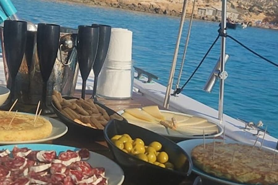 Ibiza: Boat Trip with Banana Boat, Food & Premium Open Bar, Ibiza