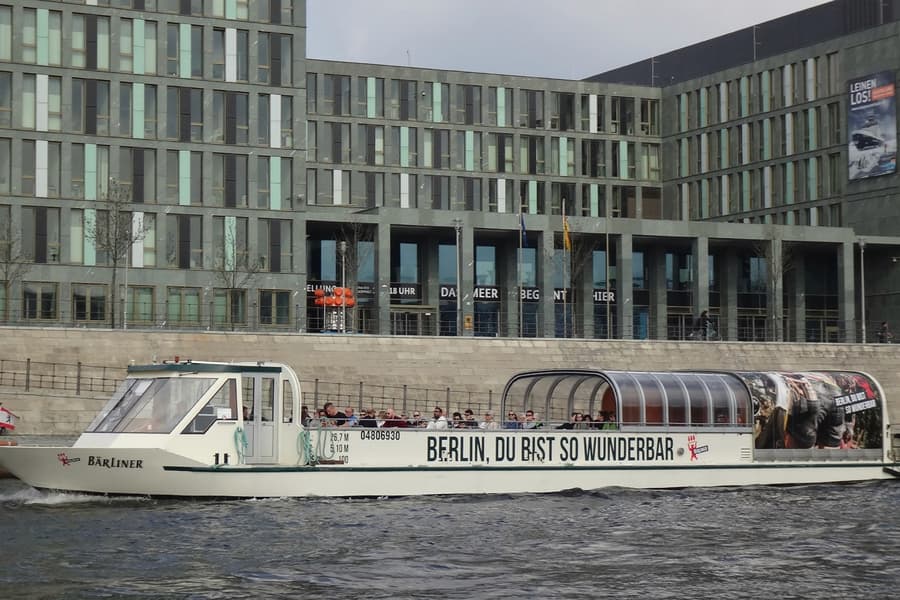 เบอร์ลิน: ล่องเรือชมวิวแม่น้ำชเปร 1 ชั่วโมง, at Hackescher Markt, Berlin