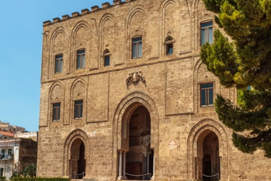 زیسا قلعہ: داخلہ ٹکٹ, at Zisa Castle, Palermo