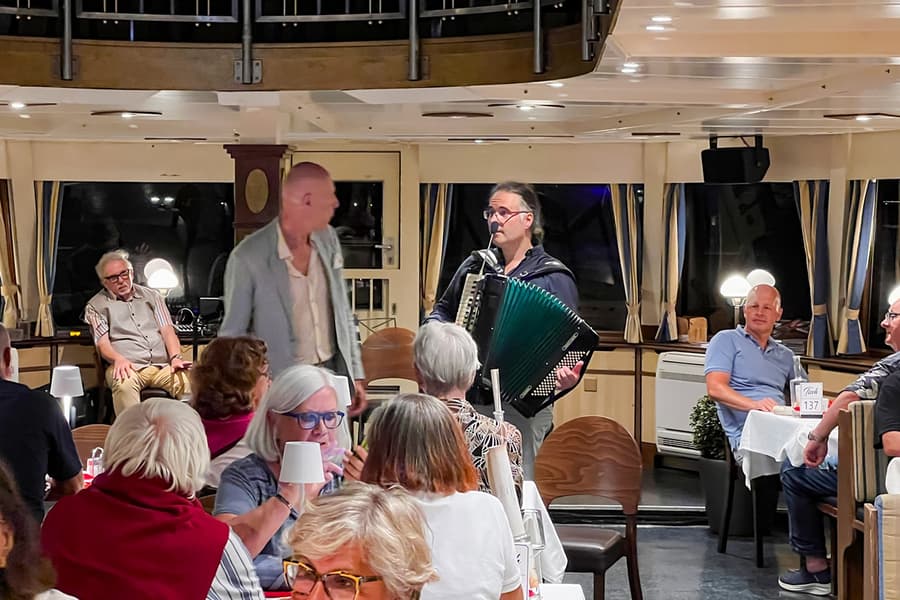Budapest Danube River Dinner Cruise, Budapest