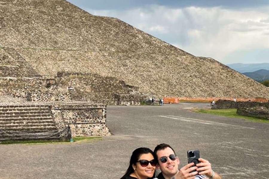 Teotihuacan, Basilica of Guadalupe & Tlatelolco: Guided Tour + Optional Lunch, San Juan Teotihuacan