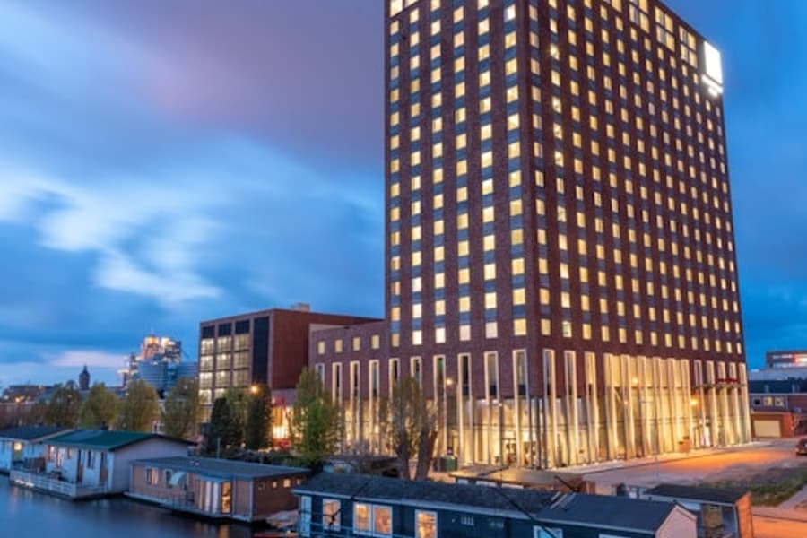 Mobypark Amsterdam: Parking at Leonardo Royal Hotel Amstel
