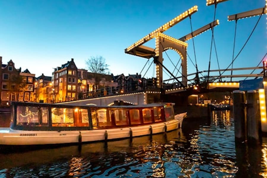 Amsterdam: Flagship Evening Open Boat Cruise, at Amsterdam Canal Cruises