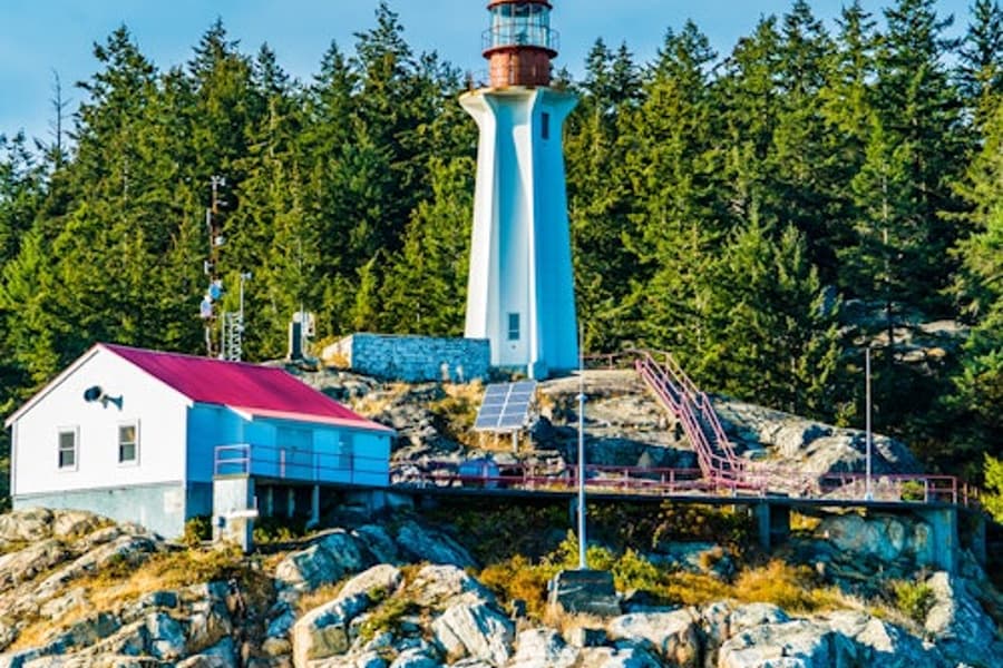Vancouver: Bowen Island Sightseeing Tour + Dinner Cruise