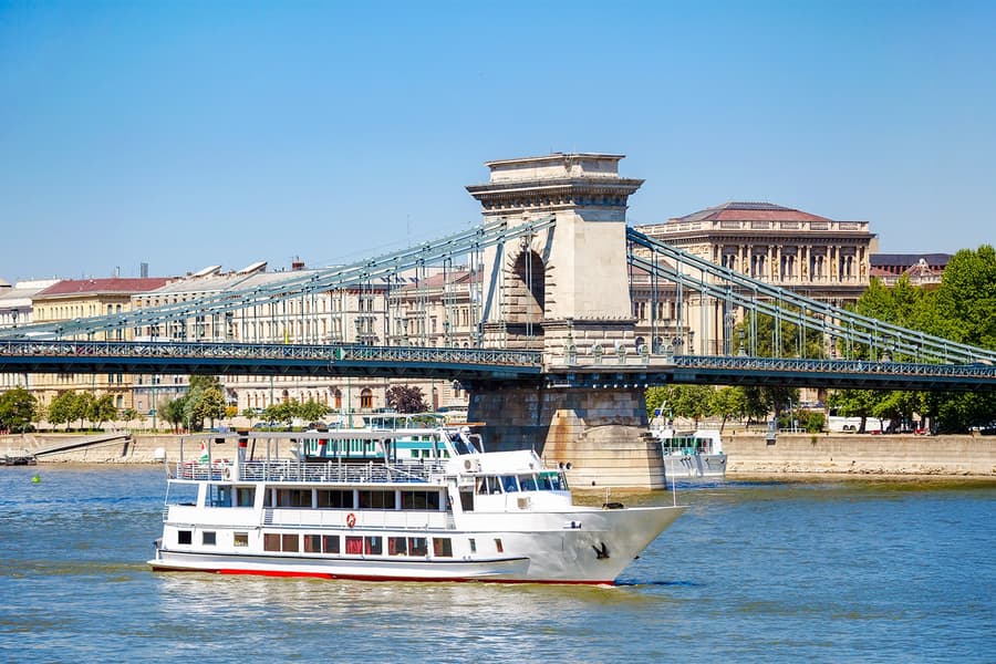 Budapest Danube River Sightseeing Cruise with Drinks, Budapest