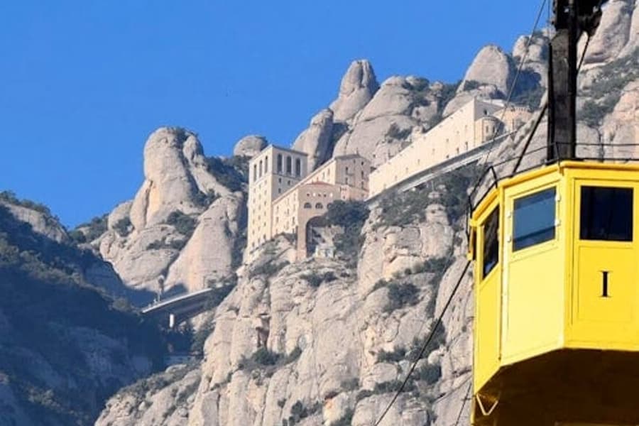Montserrat Cable Car: Descent Trip