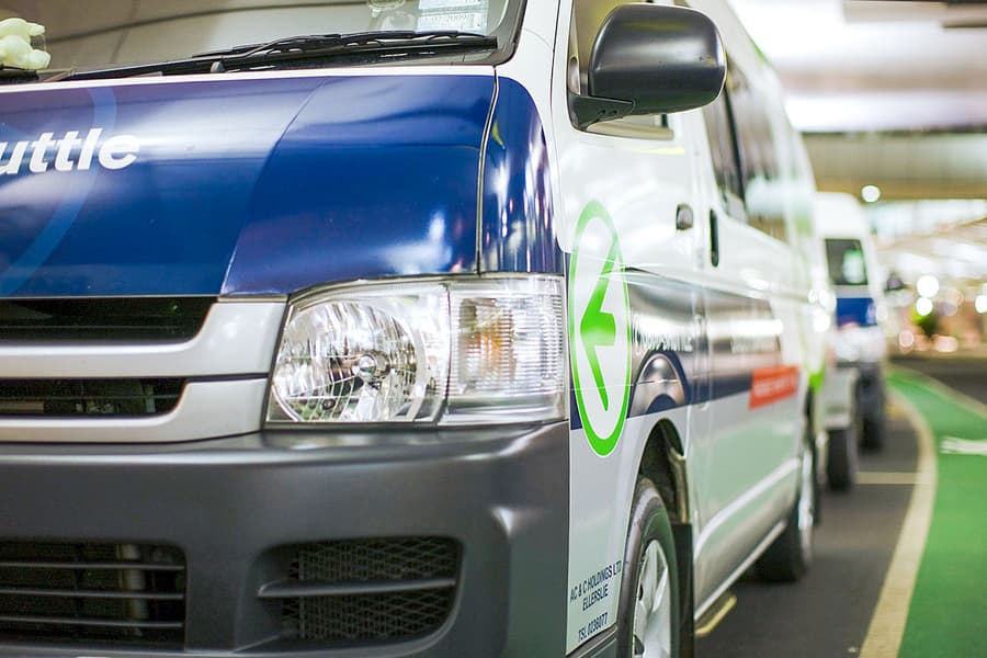 Super Shuttle One-Way Tickets: Auckland Airport to/from Auckland Central City, Auckland