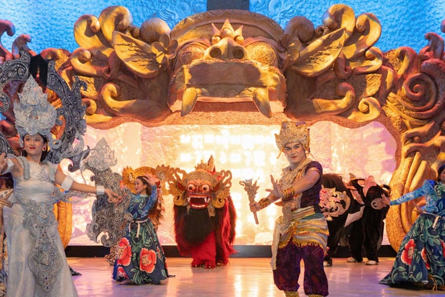 Garuda Wisnu Kencana at Night: Baraong Show Tickets, at New Beranda Resto