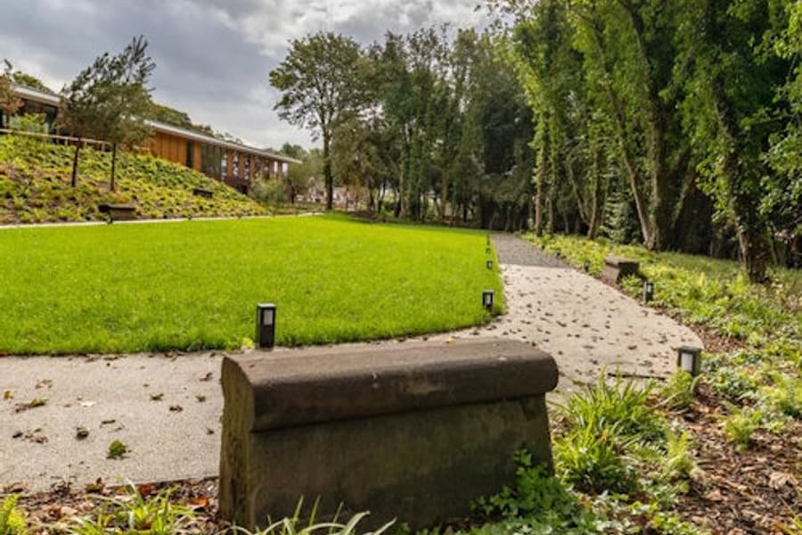 بلیت ورودی: میدان توتفرنگی, at Strawberry Field, Liverpool