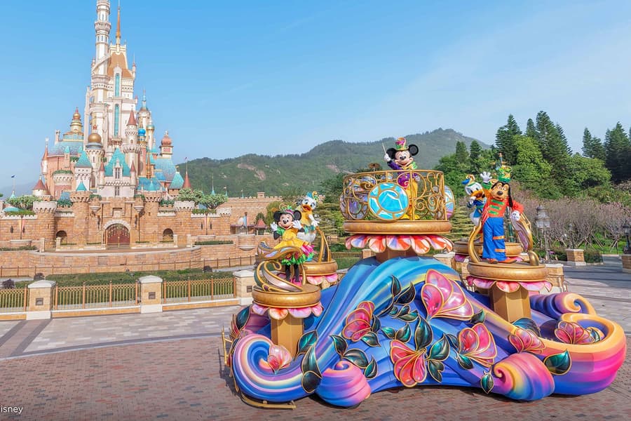 Disneyland: 1-Day Entry Ticket + Premier Access (Skip Waiting Lines), Hong Kong