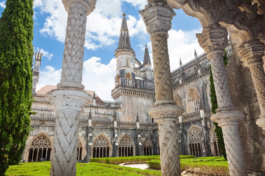 Tickets to Batalha Monastery, Lisbon and Sintra