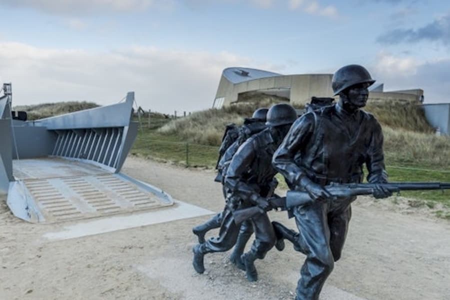 Normandy: Lawatan Pendaratan D-Day + Tanah Perkuburan AS, at Normandy Day Trips from Bayeux, Bayeux