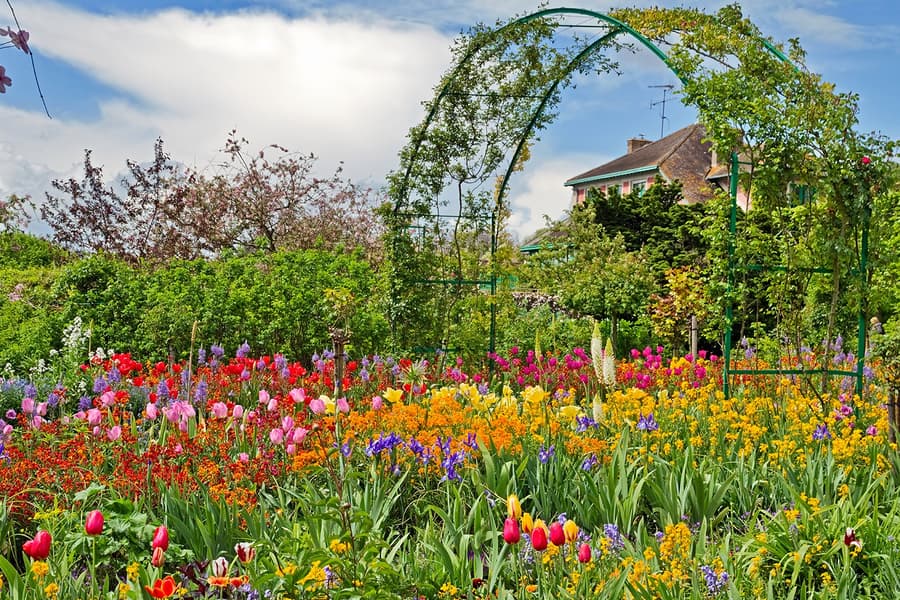 Versailles & Giverny AudioGuided Tour with Lunch, at HOTEL PULLMAN PARIS TOUR EIFFEL