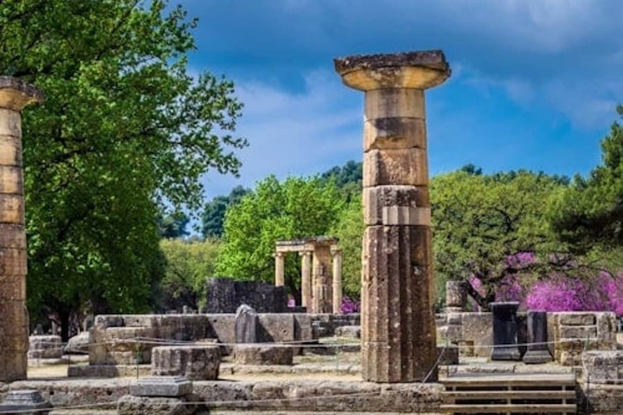 고대 올림피아: 아테네 출발 프라이빗 가이드 투어 + 왕복 교통편, at Ancient Corinth Day Trips from Athens, Athens