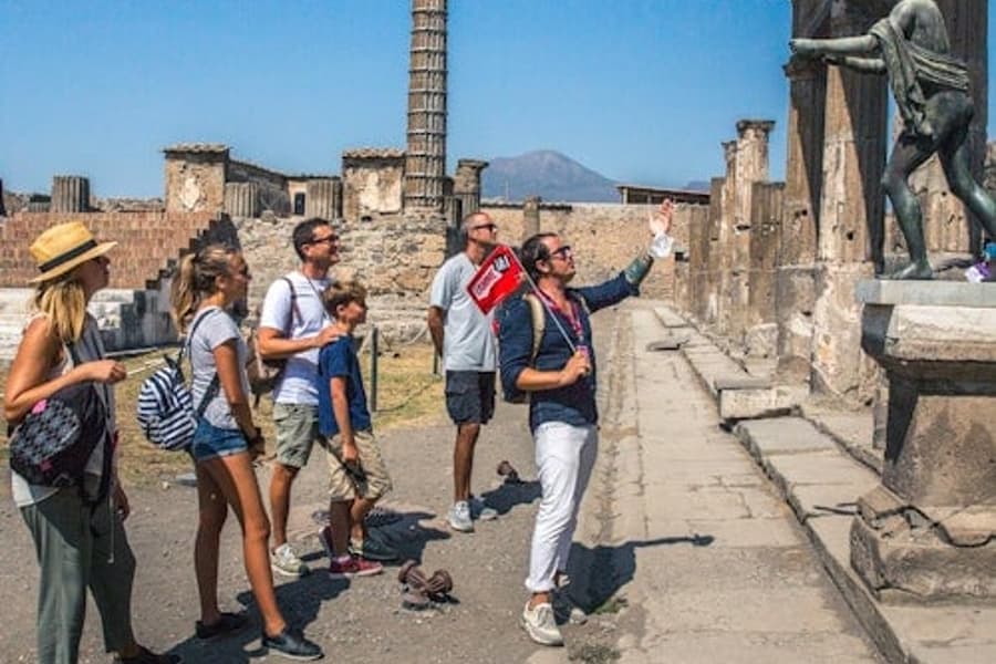 Помпей и Везувий: Вход + Двупосочен транспорт от Неапол, at Mount Vesuvius, Ercolano