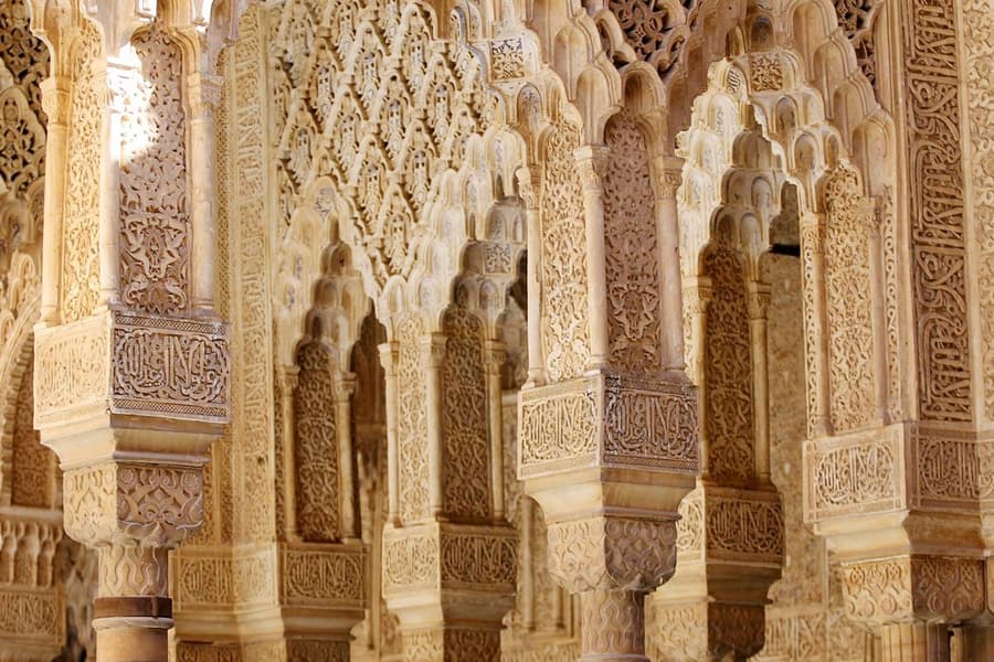 Alhambra Premium Skip-the-Line Guided Tour with Nasrid Palaces, Granada
