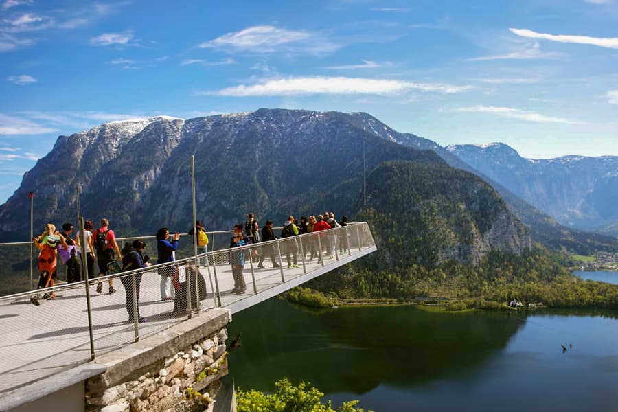 از سالزبورگ: تور نیمروزه همراه با راهنما به هالشتات با اتوبوس, Salzburg