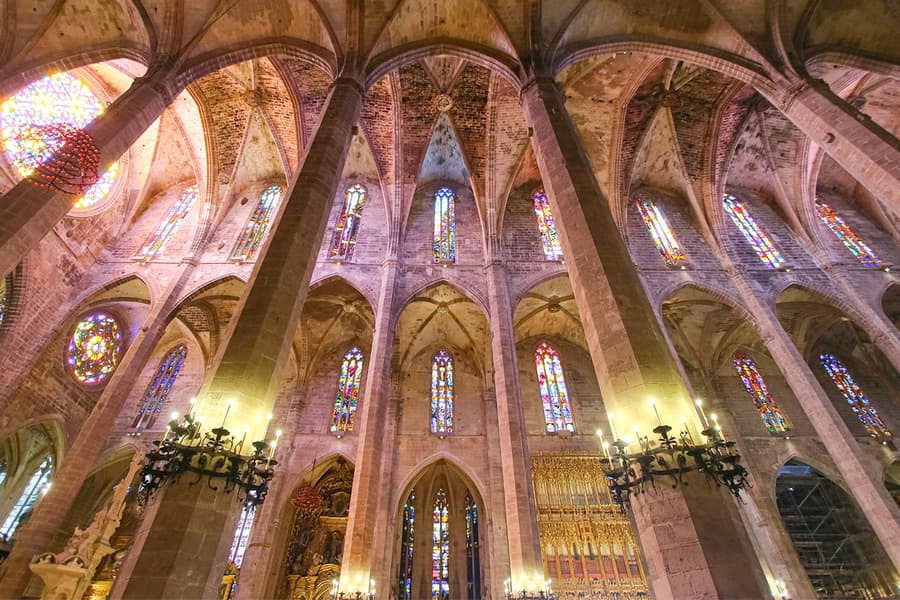 Vé vào cửa nhanh đến Nhà thờ chính tòa Palma kèm quyền truy cập mái nhà, at Palma Cathedral, Mallorca