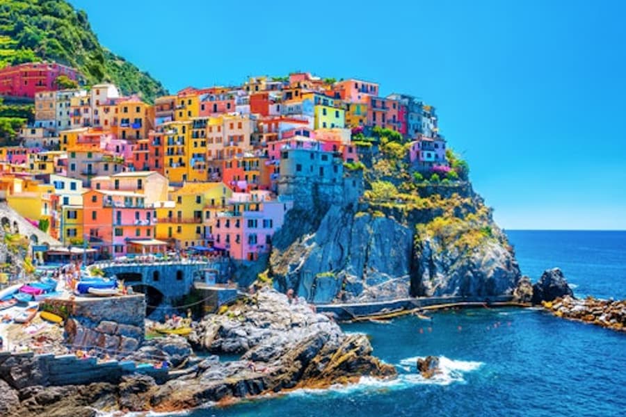 Cinque Terre Boat Tour + Snorkeling + Lunch in Monterosso, La Spezia