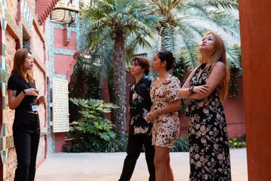 Barcelona: 3 Gaudí Houses Guided Tour