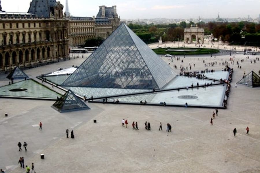 ローマ: オーディオガイドアプリ, at Paris Self-Guided Tours, Paris