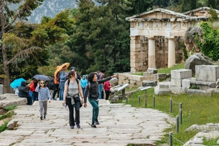 Delphi & Arachova: Day Trip from Athens, at Day Trips from Athens