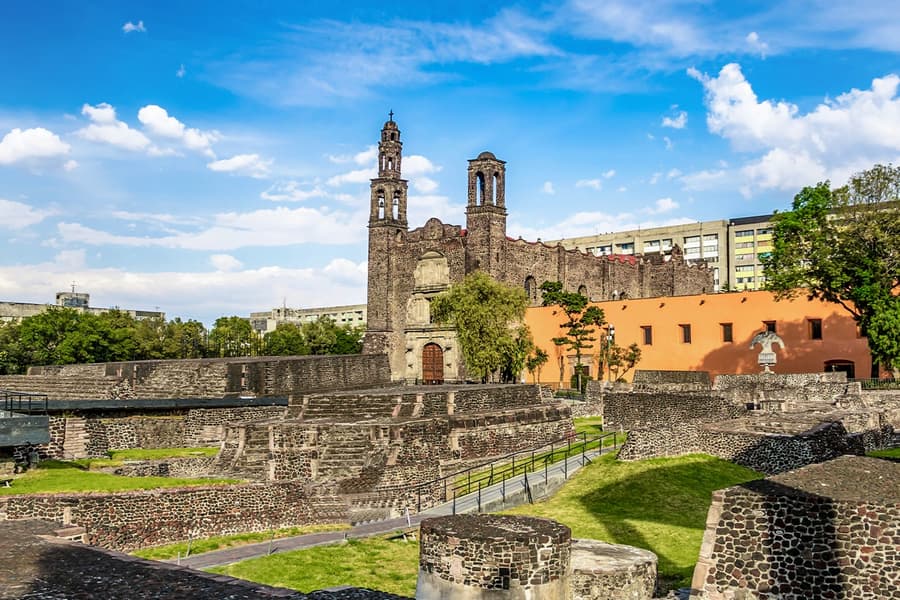 From Mexico City: Teotihuacán, Guadalupe Shrine & Tlatelolco Full-Day Tour, Mexico City