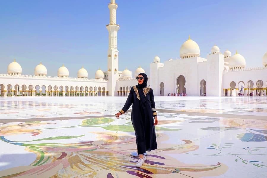 Fra Dubai: Guidet tur til BAPS Hindu Tempel & Sheikh Zayed Moskeen, Abu Dhabi