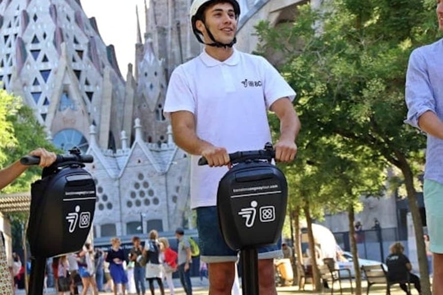 Barcelona: Gaudí Segway Tour