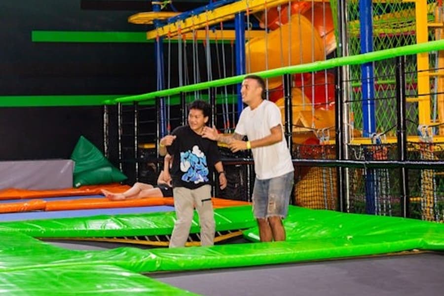 Froggy 的欢乐公园：蹦床、游乐场和绳索乐园 1 日通行证, at Froggy's Fun Park, Patong