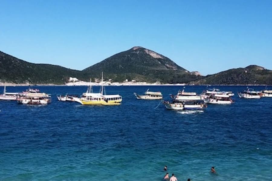 Arraial do Cabo: Tour Guiado en Barco + Traslado Ida y Vuelta + Almuerzo, at Rio De Janeiro Day Trips, Rio de Janeiro