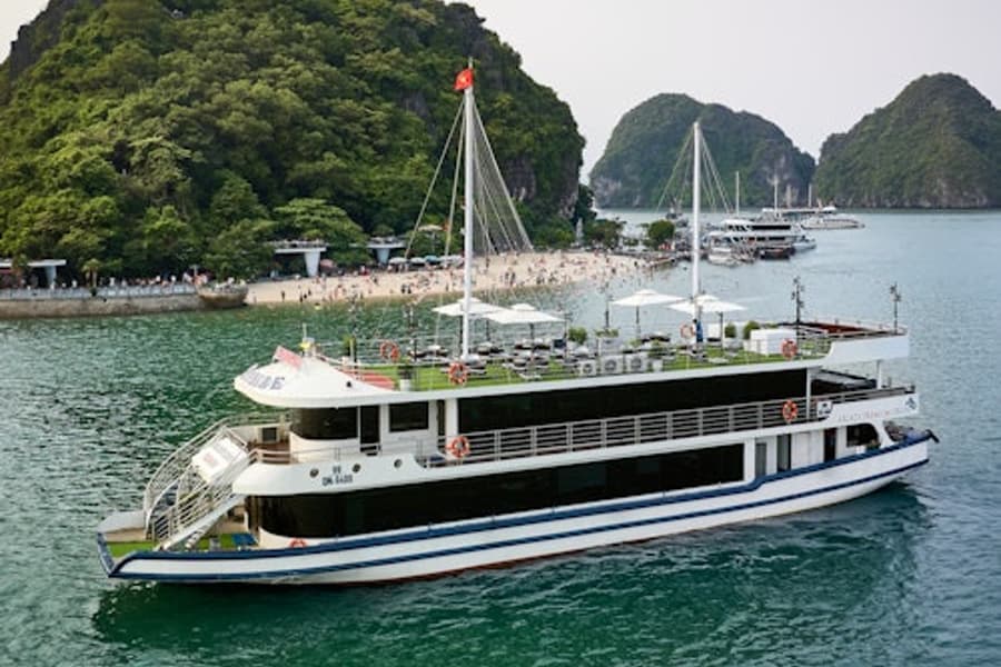 Hạ Long Bay: Arcady-cruise van een hele dag + Lunch, Hanoi