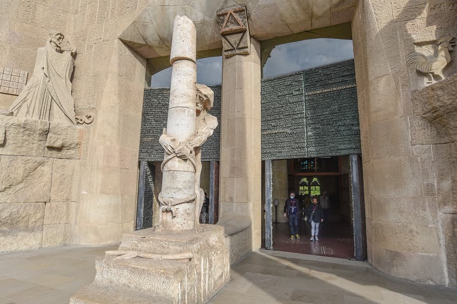 Sagrada Familia Fast-Track Tickets with Audio Guide, Barcelona