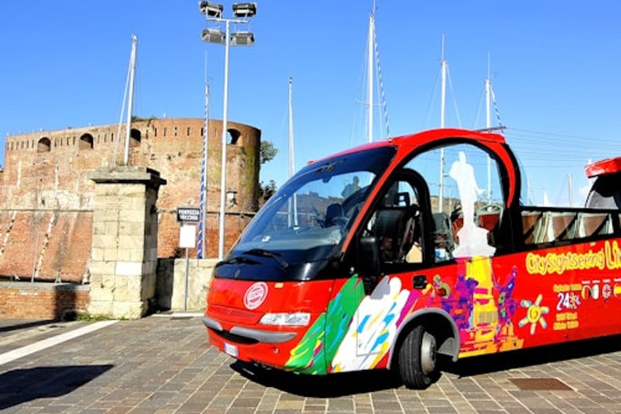 Автобусный тур по системе Hop-on Hop-off в Шардже, at Acquario Di Livorno, Livorno