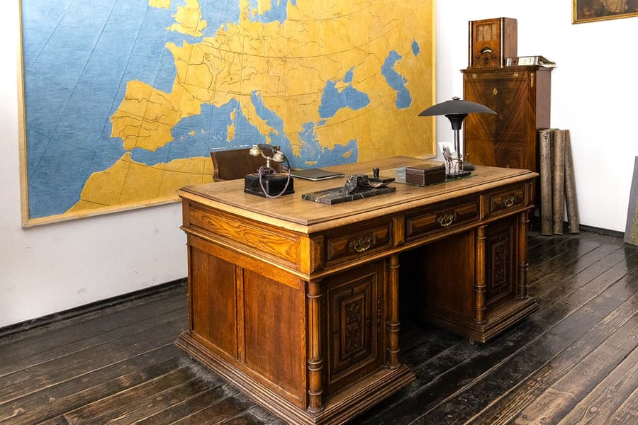 Oskar Schindler’s Factory & Ghetto Guided Tour, Krakow