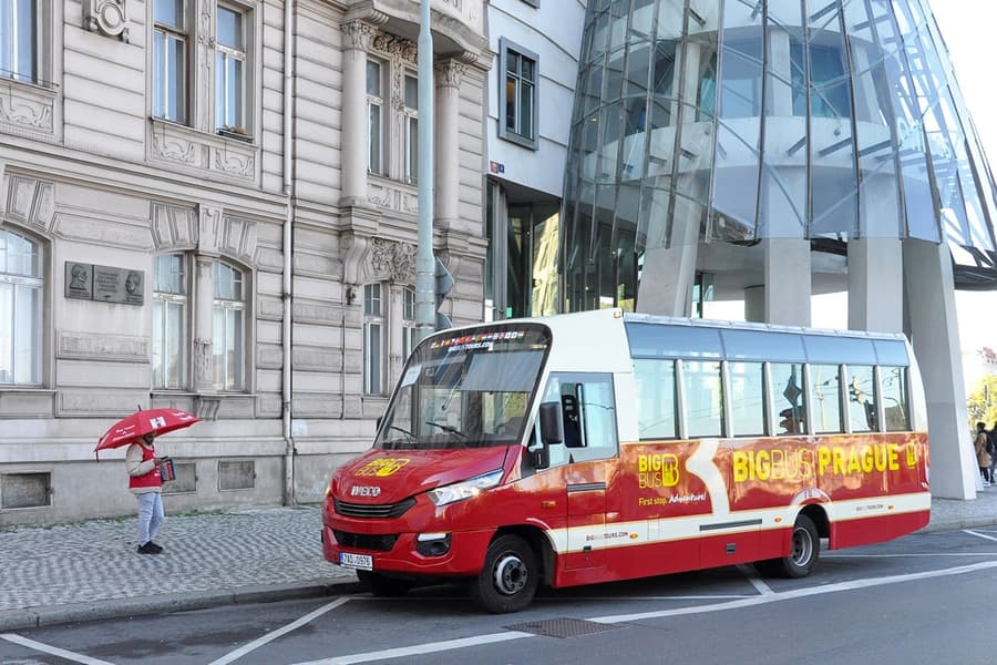 Big Bus: Prága Hop-on Hop-off Buszjárat választható Vltava folyami hajókirándulással, Prague