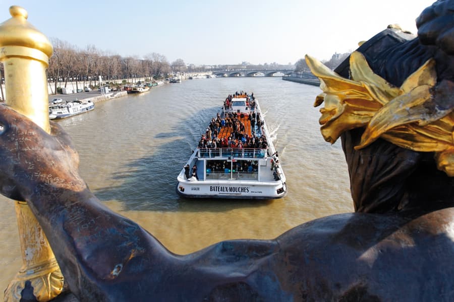 Bateaux Mouches® Seine River 1-Hour Sightseeing Cruise with Live Commentary, at Pont de l’Alma, Paris