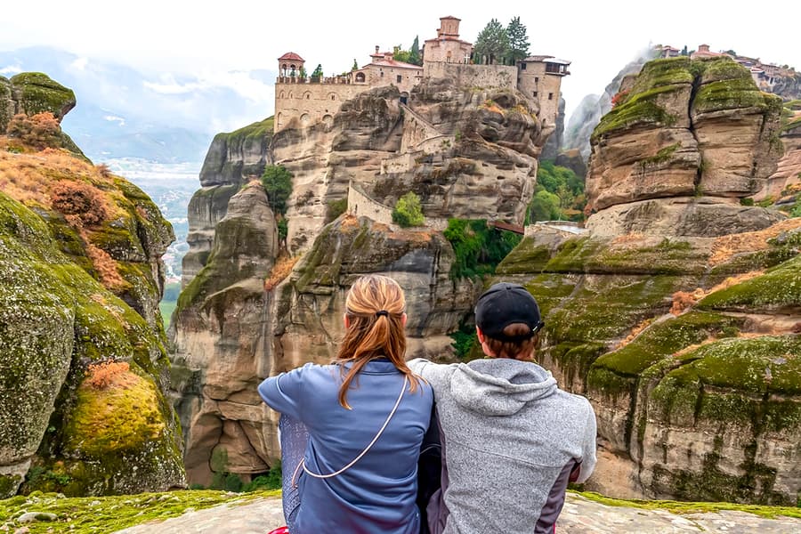 From Thessaloniki: Meteora Monasteries & Caves Full-Day Trip, Thessaloniki