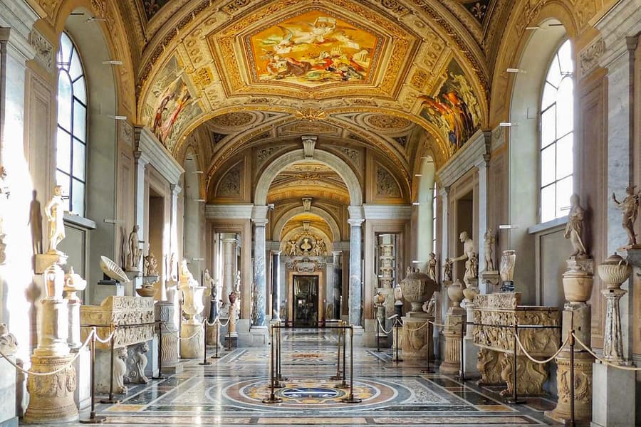 Vatican Museums & Sistine Chapel Guided Tour with St. Peter's Basilica, Rome