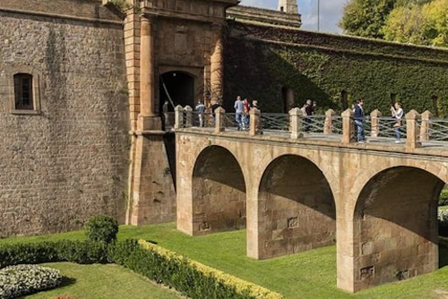 Barcelona Old Town & Montjuïc Tour: Castle Visit and Cable Car Ride, at Castell de Montjuïc