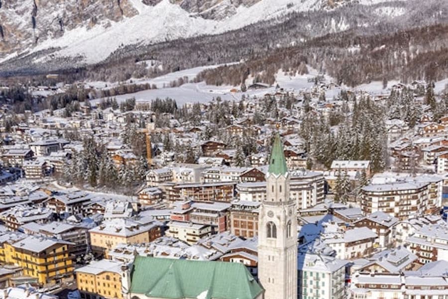 Venice: Private Transfer from City Center to Cortina, at Transfer from Venice to Cortina