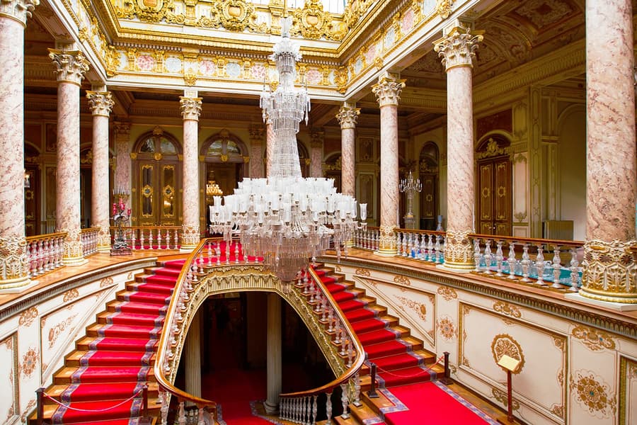 Biglietti Salta Fila per il Palazzo e Harem di Dolmabahçe con Guida Audio, at Dolmabahçe Palace, Istanbul