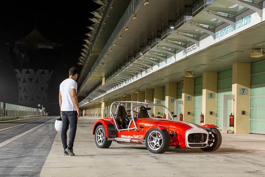 Caterham Seven 360 køreoplevelse på Yas Marina Circuit, at Yas Marina Circuit, Abu Dhabi
