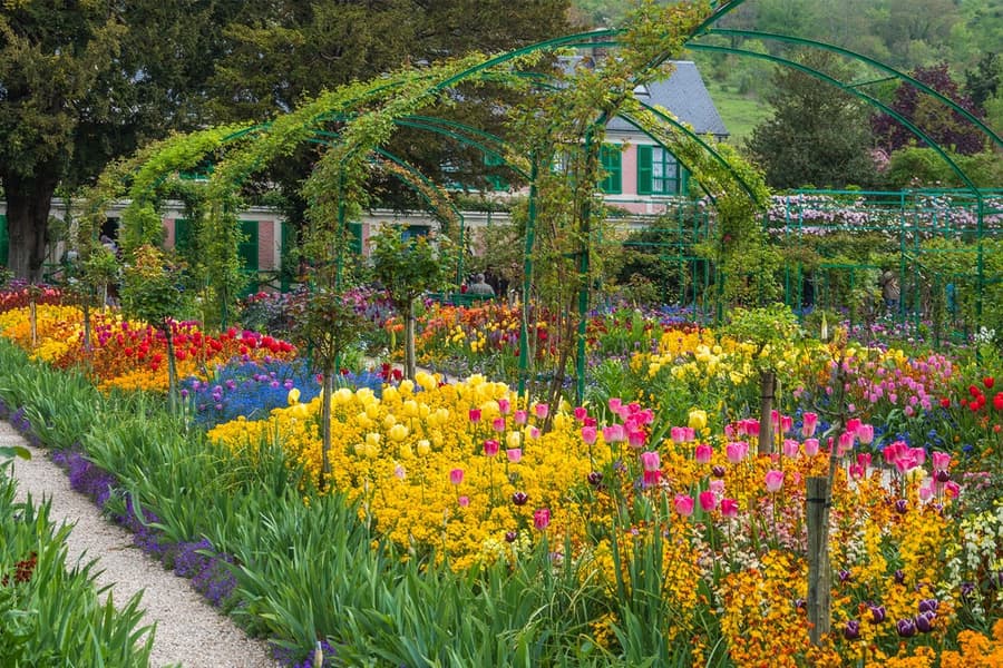 Tur de jumătate de zi la Giverny din Paris cu Casa și Grădinile lui Monet, at Palais de Chaillot, Paris