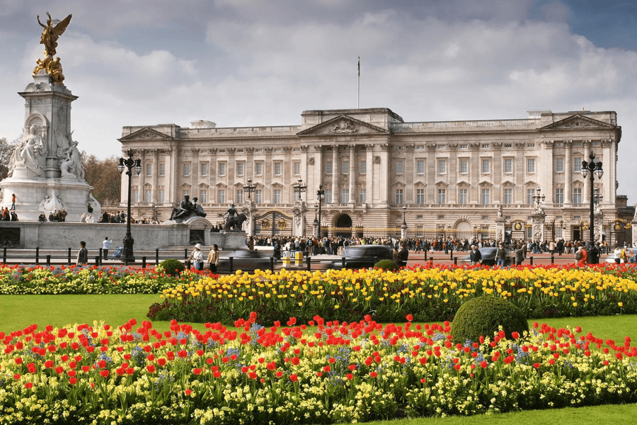 Tour Guiado pelo Palácio de Buckingham com Troca da Guarda, at Buckingham Palace, London