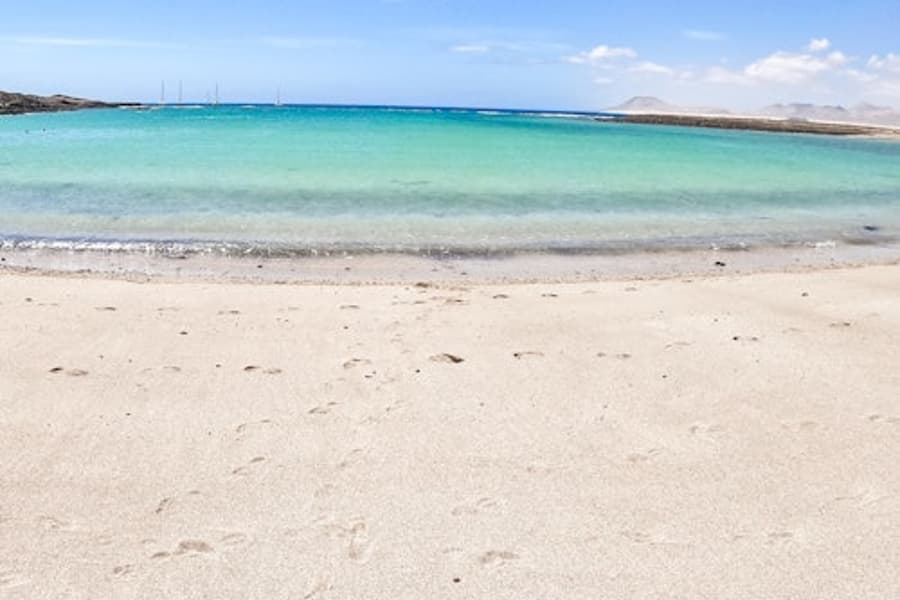 લોબોસ ટાપુ: કોરીલેજો તરફના ફેરી, Fuerteventura