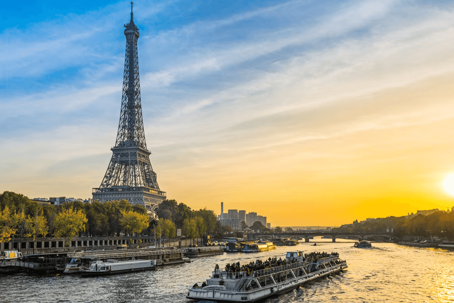 1-Hour Paris Illuminated Evening Sightseeing Cruise, Paris