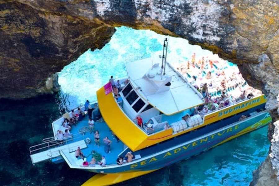Comino and Gozo: Blue Lagoon Day Trip, Ghajnsielem